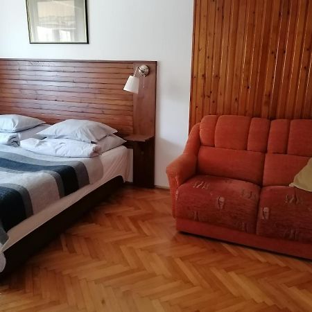 Szatmari Apartman Мисколк Екстериор снимка