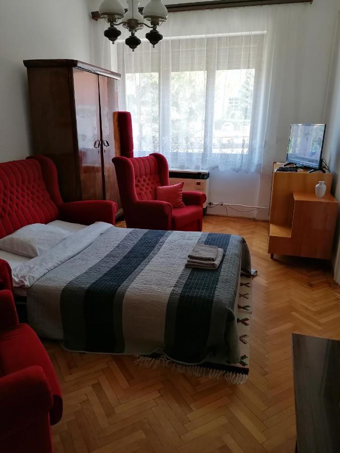 Szatmari Apartman Мисколк Екстериор снимка